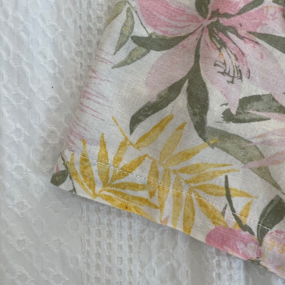 Linen Blend Tropical Print Shorts - Picture 11 of 16